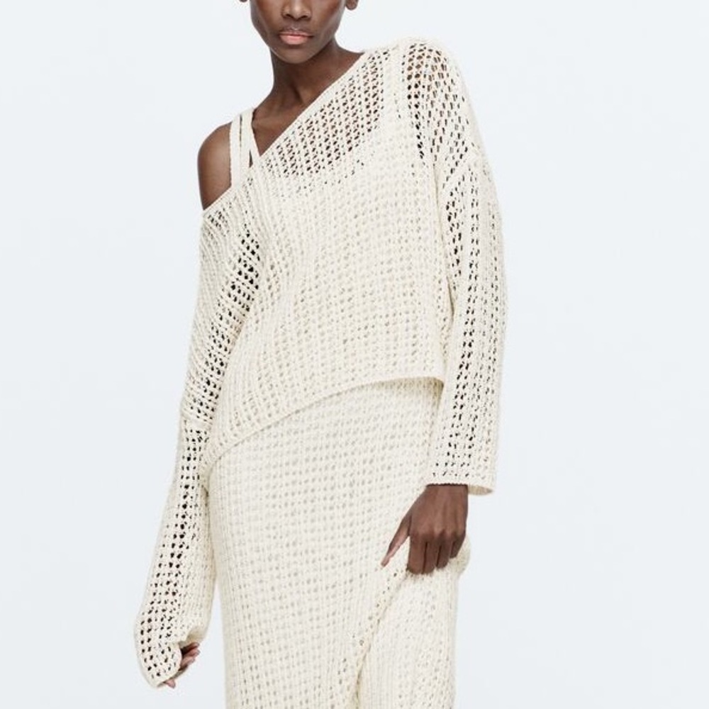 Zara Open Knit Sweater - size M